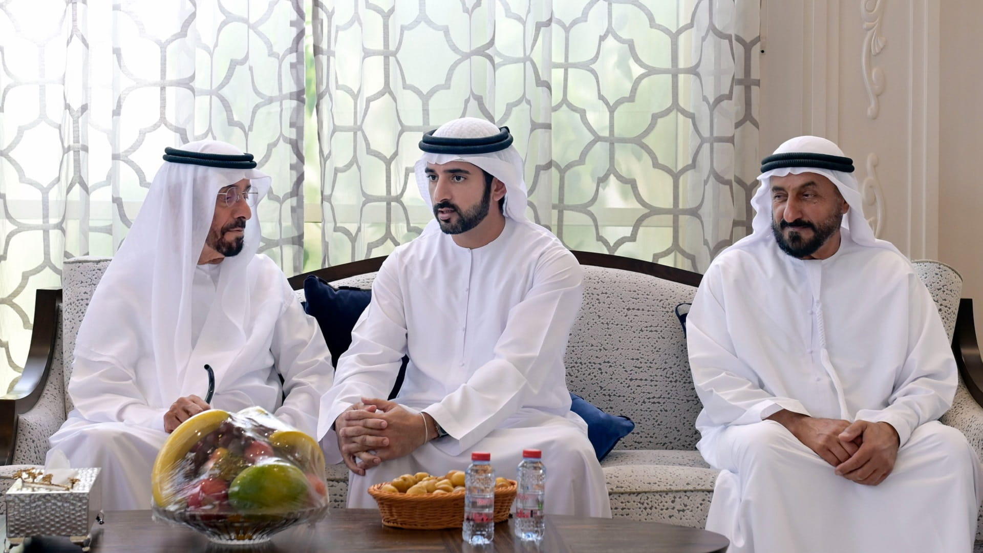 صورة بعنوان: حمدان بن محمد يعزي في وفاة محمد بن الشيخ مجرن 