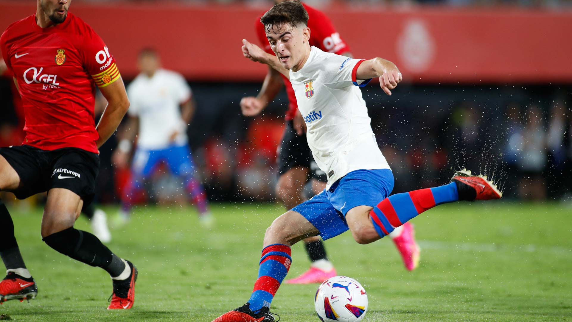 صورة بعنوان: برشلونة يسقط بفخ التعادل مع مايوركا في الدوري الإسباني 