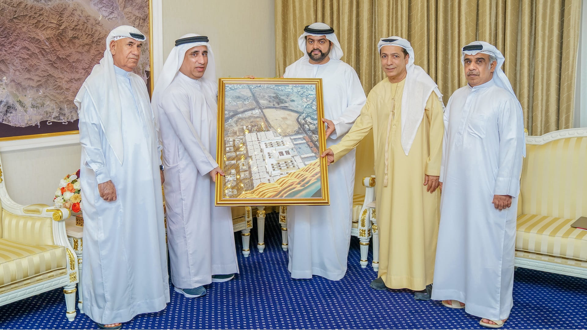 Image for the title: Fujairah CP meets UAE Balloon Team 