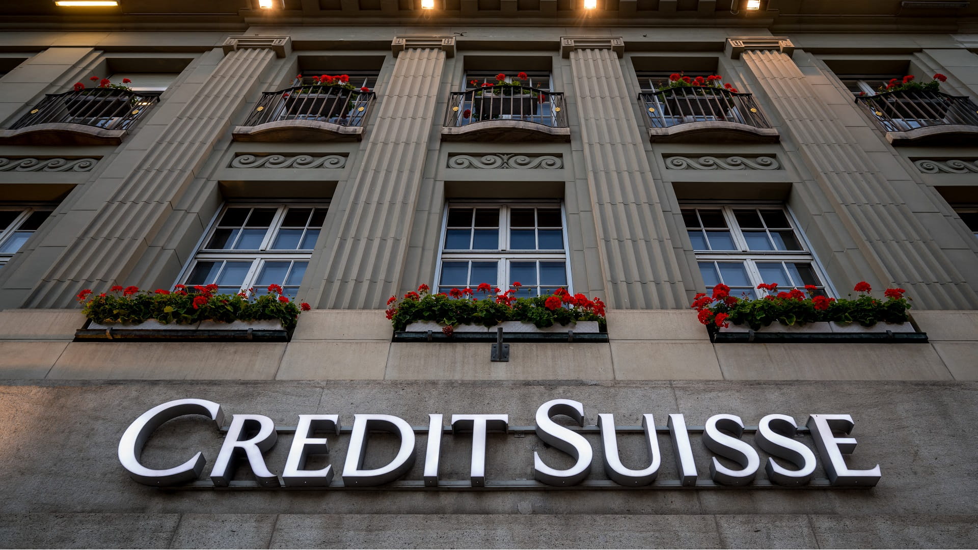 Image for the title: Credit Suisse expects $2.2 billion third-quarter loss 