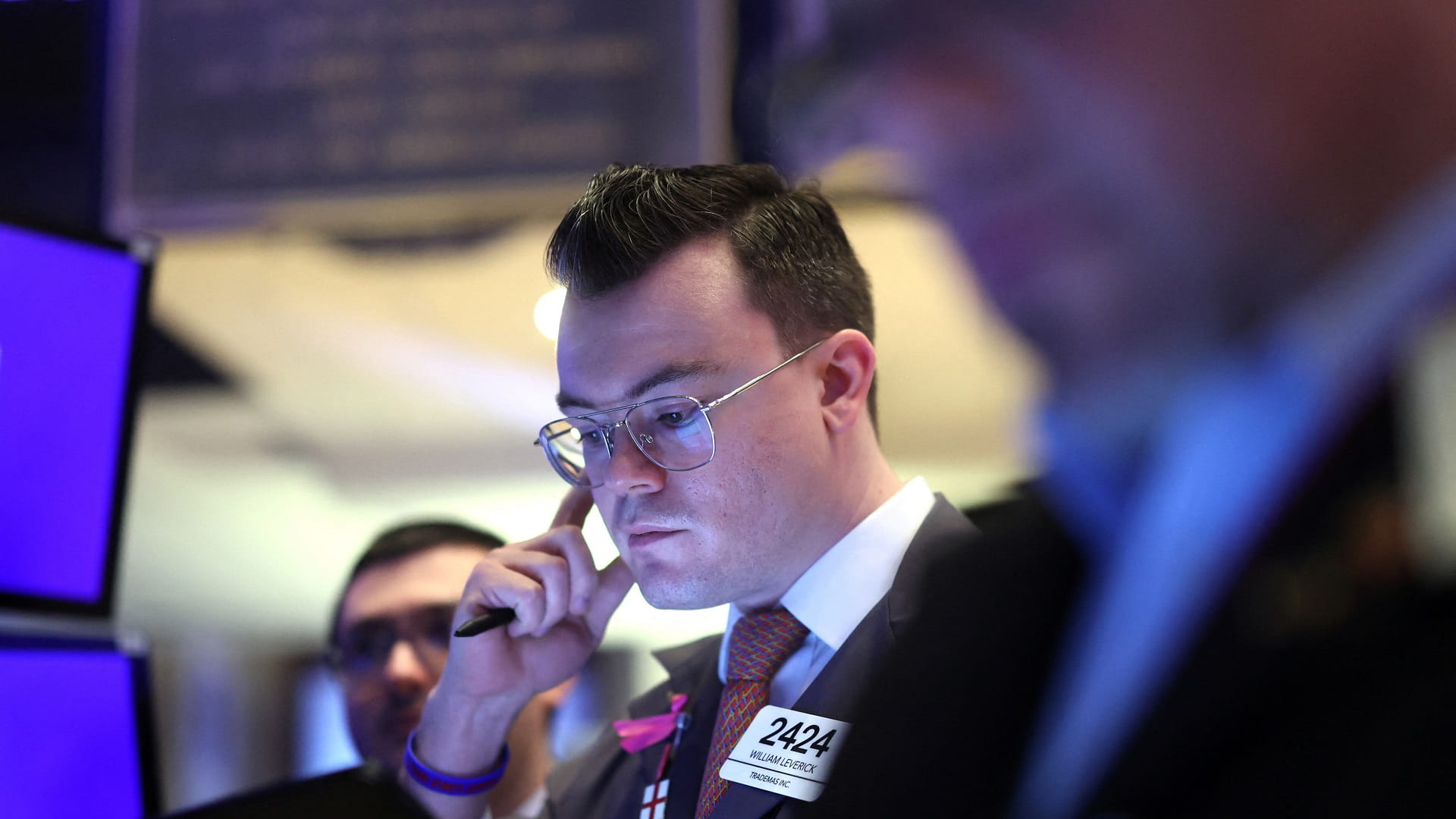 صورة بعنوان: الأسهم الأميركية تختتم تداولاتها على انخفاض حاد قبل تقرير الوظائف 