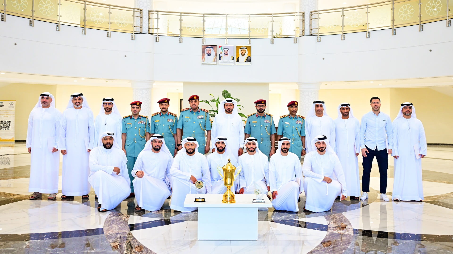 صورة بعنوان: اللواء الشامسي يستقبل فريق شرطة الشارقة الفائز بلقب بطولة الصالات 