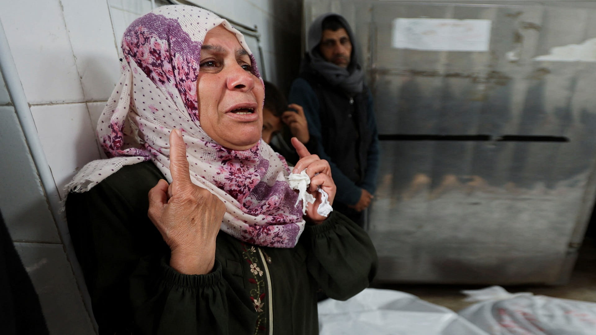 صورة بعنوان: 33482 فلسطينياً مجموع ضحايا الهجوم الإسرائيلي منذ 7 أكتوبر 2023 