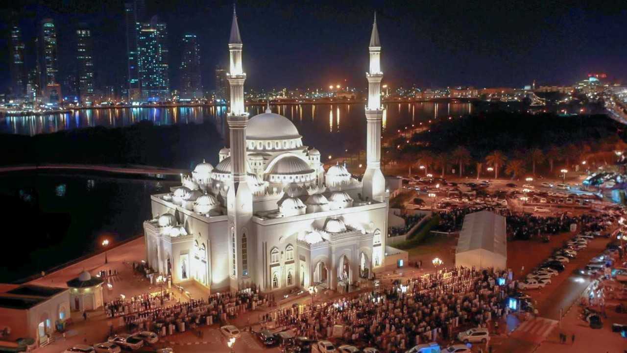 Image for the title: 740 rapid maintenance responses in Sharjah mosques 