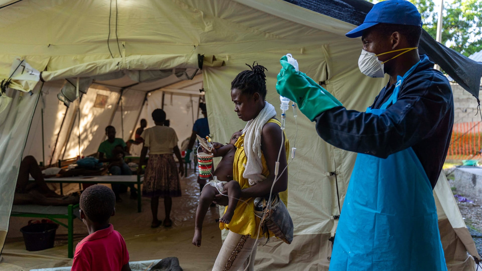 Image for the title: WHO launches massive cholera tests as cases surge globally 
