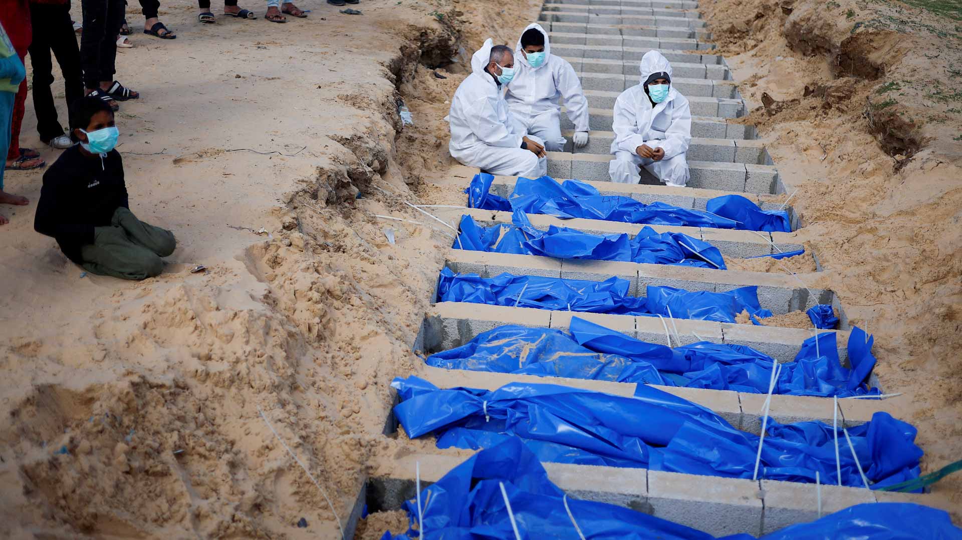 صورة بعنوان: صحة غزة: مقتل 33091 فلسطينياً في الهجوم الإسرائيلي على غزة 