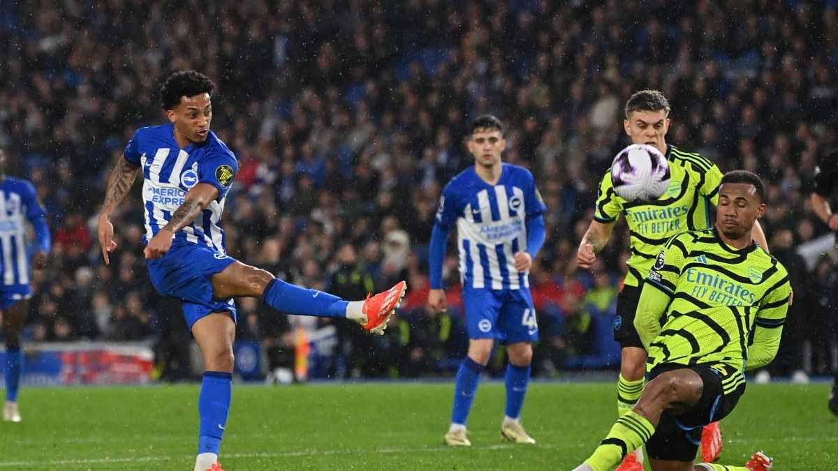 صورة بعنوان: أرسنال يصعد لقمة الدوري الإنجليزي "مؤقتاً" 