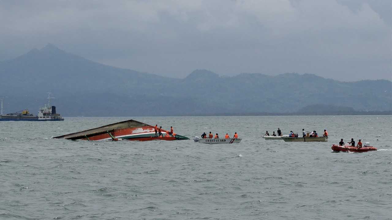صورة بعنوان: أكثر من 90 قتيلًا في غرق عبّارة قبالة سواحل موزمبيق 