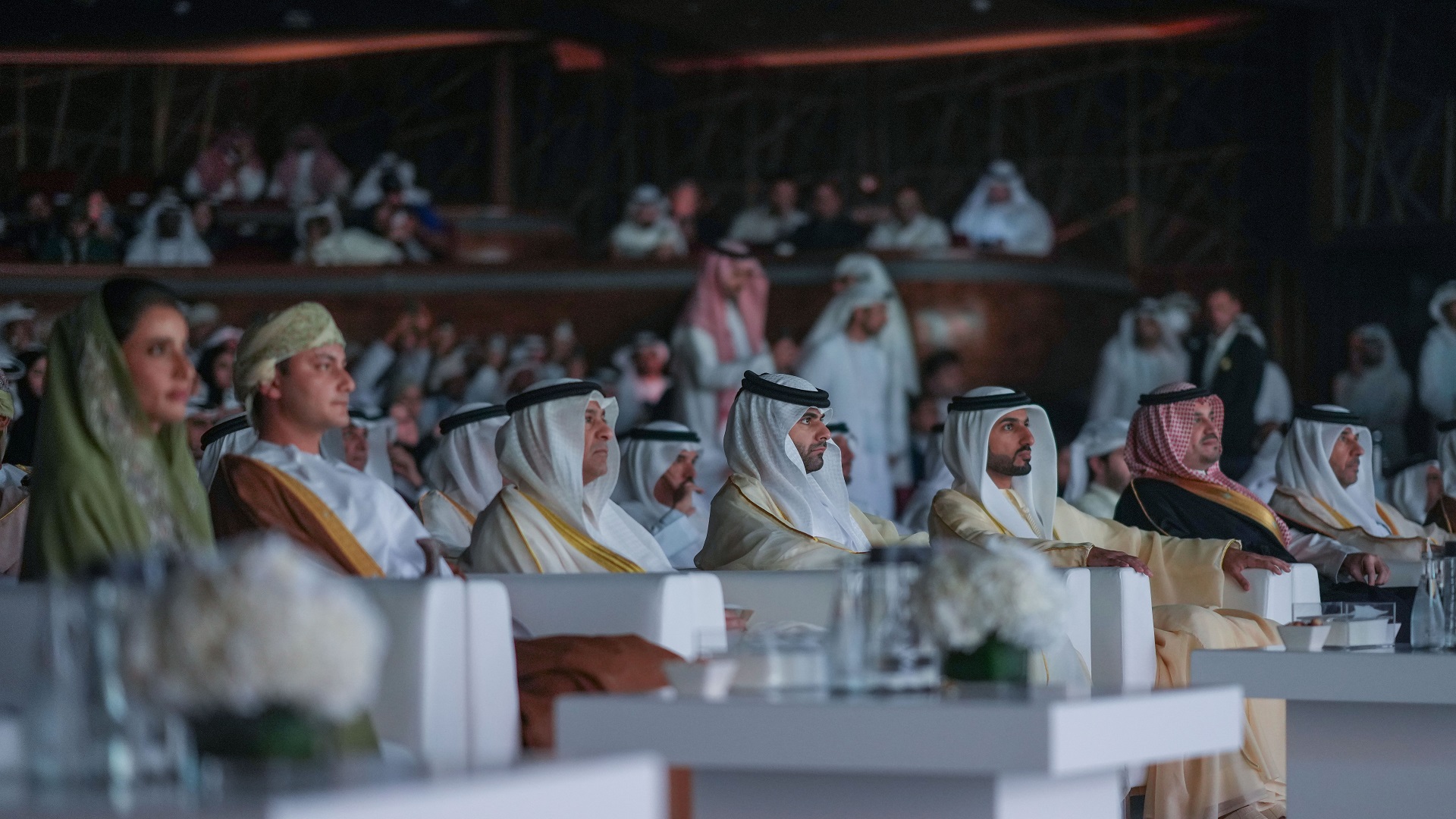 صورة بعنوان: منصور بن محمد يشهد الافتتاح الرسمي لدورة الألعاب الخليجية للشباب 