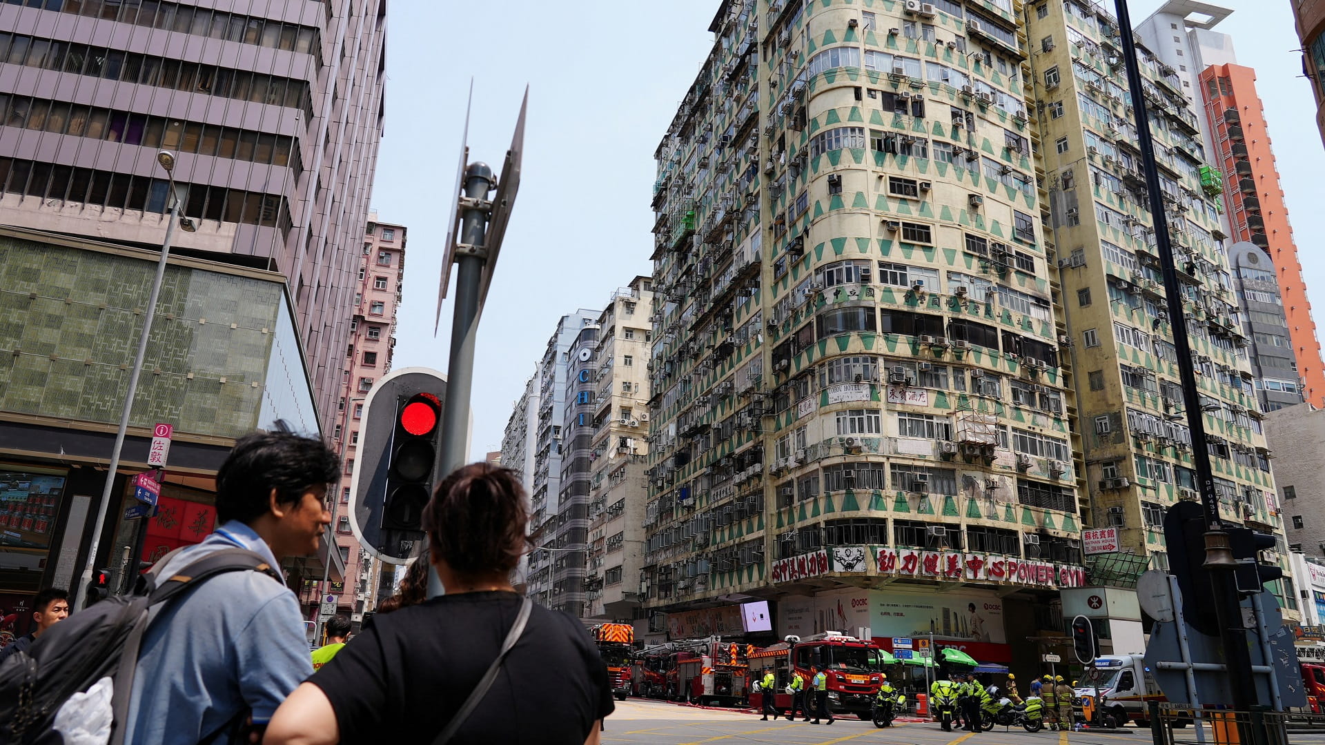 صورة بعنوان: مقتل 5 أشخاص وإصابة 41 بحريق في مبنى قديم بهونغ كونغ 