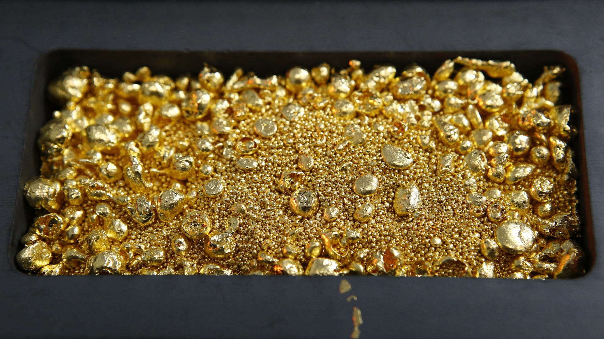 صورة بعنوان: المعدن الأصفر يواصل الصعود نحو مستويات قياسية 