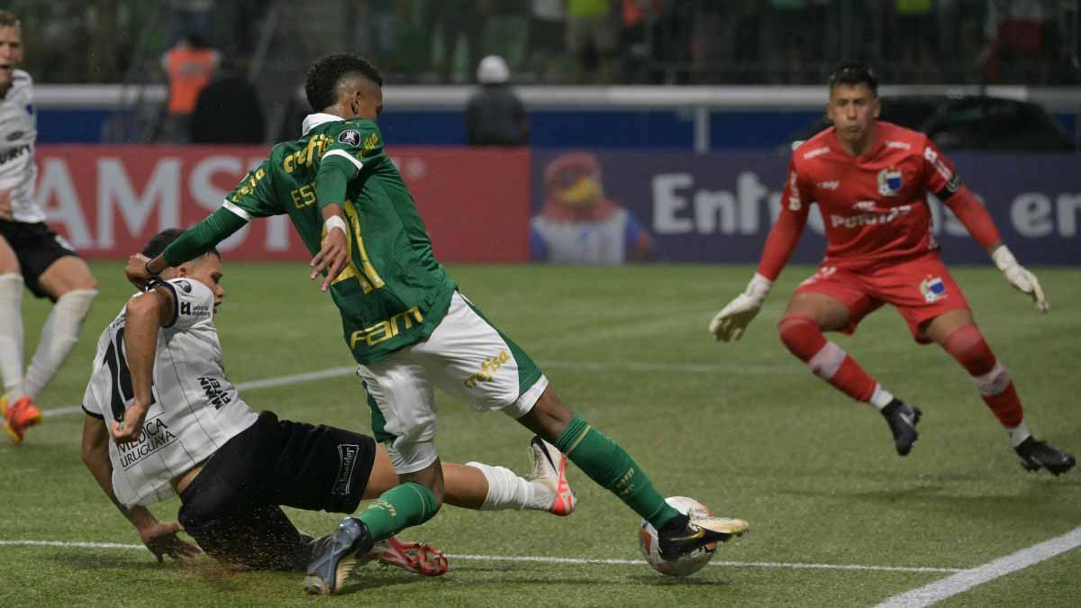 صورة بعنوان: أتالانتا يقترب من المربع الذهبي للدوري الأوروبي   