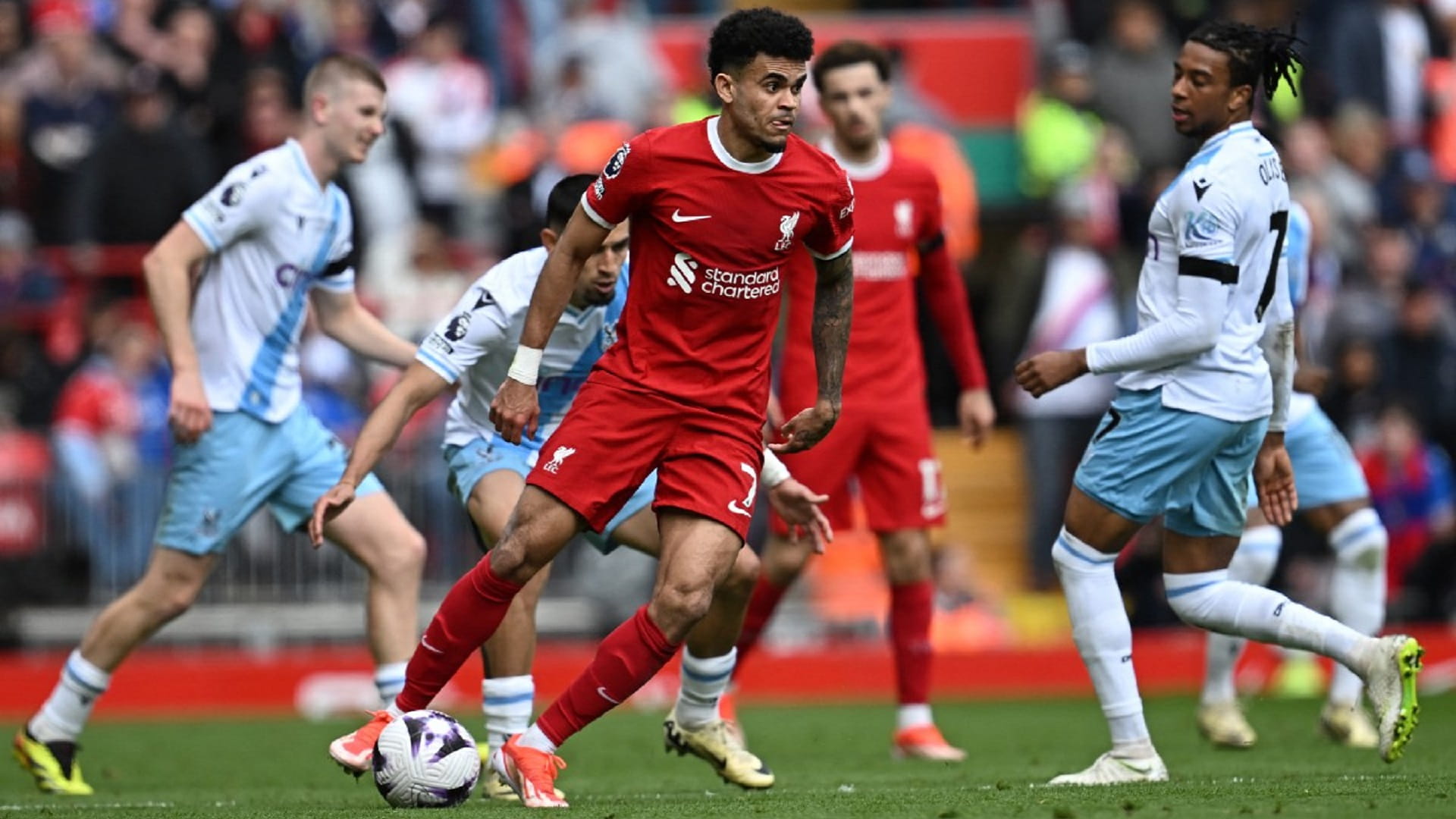 صورة بعنوان: ليفربول يهدر نقاط ثمينة في صراع قمة الدوري الإنجليزي 