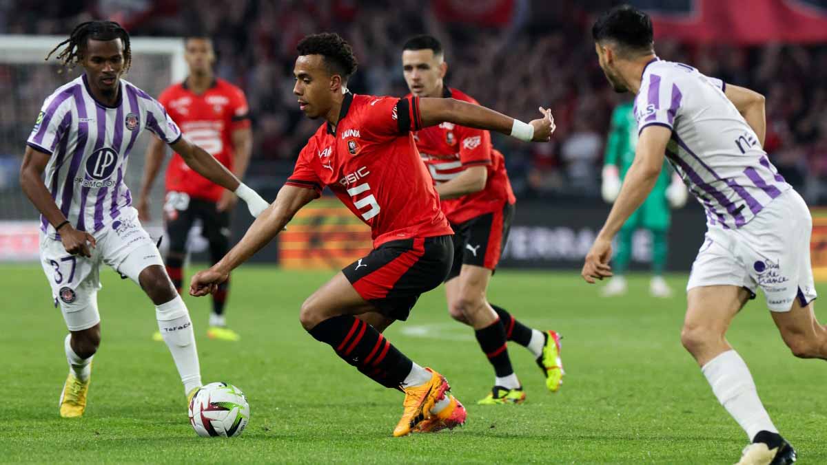 صورة بعنوان: تولوز يتخطى رين في الدوري الفرنسي لكرة القدم  