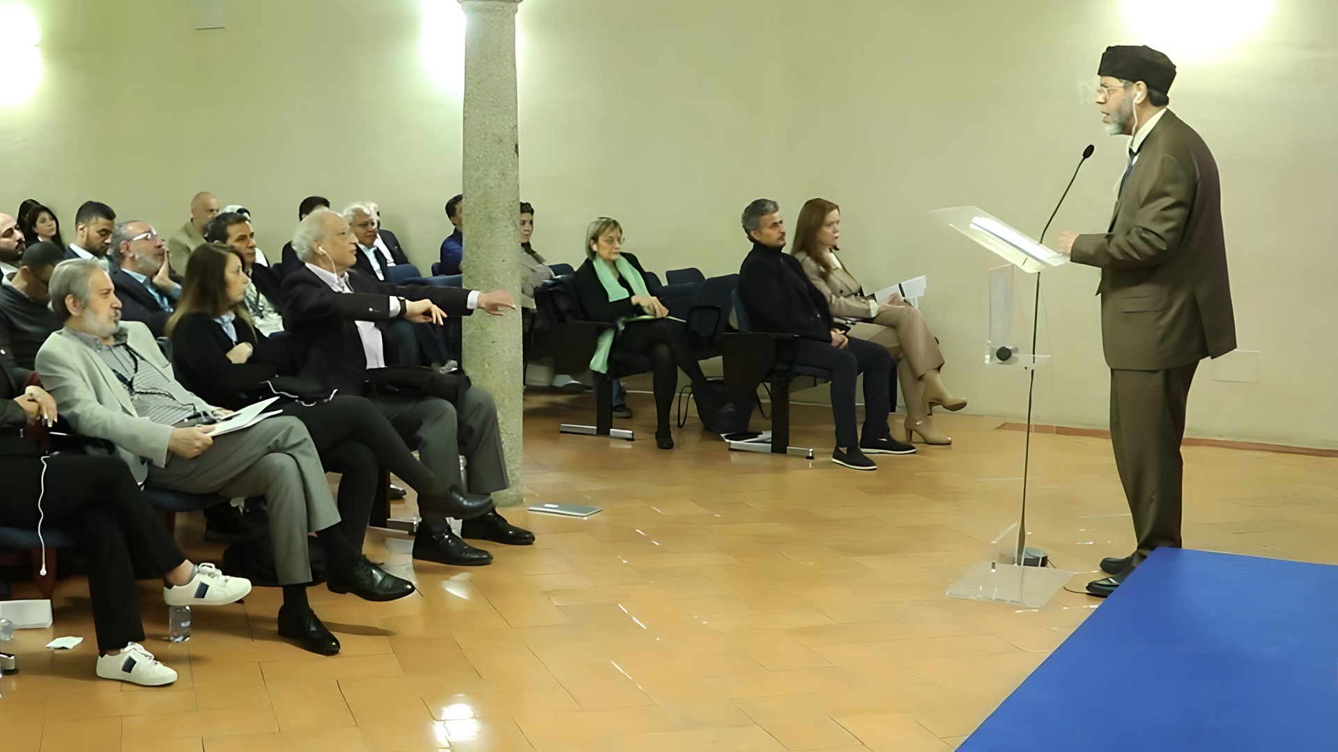 صورة بعنوان: الشارقة تستعرض في ميلان تقنيات الذكاء الاصطناعي بالمعجم التاريخي 