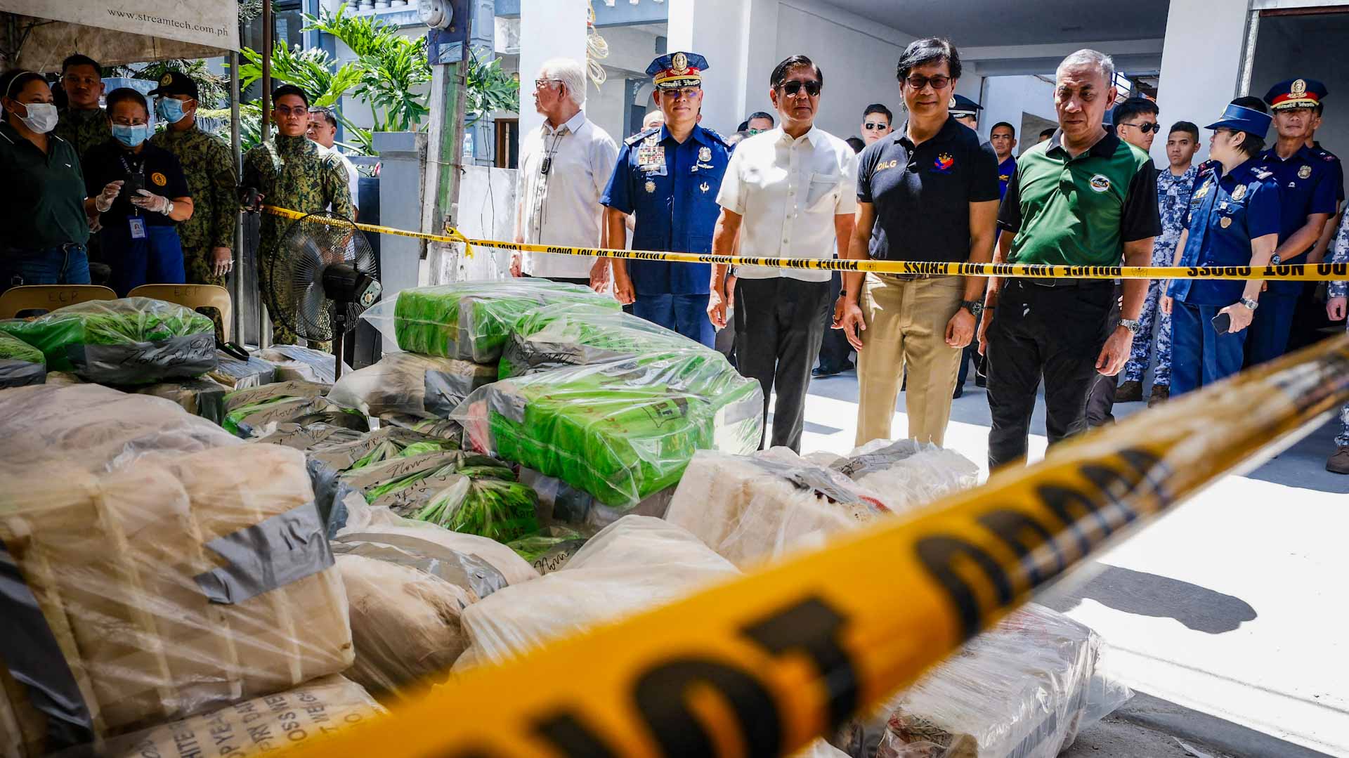 Image for the title: Philippines seizes 1.8 tonnes of meth in drug bust 