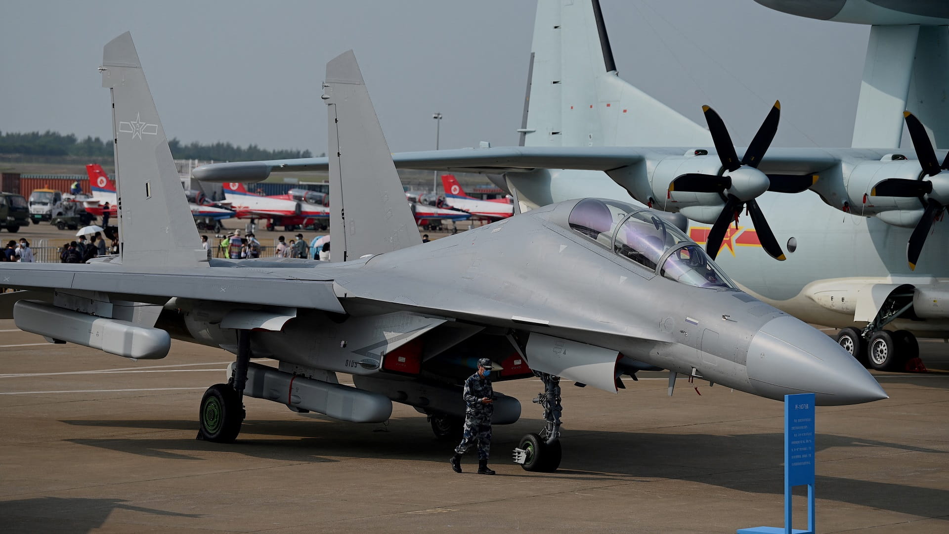 Image for the title: Taiwan's defence ministry detects 21 Chinese military aircraft 