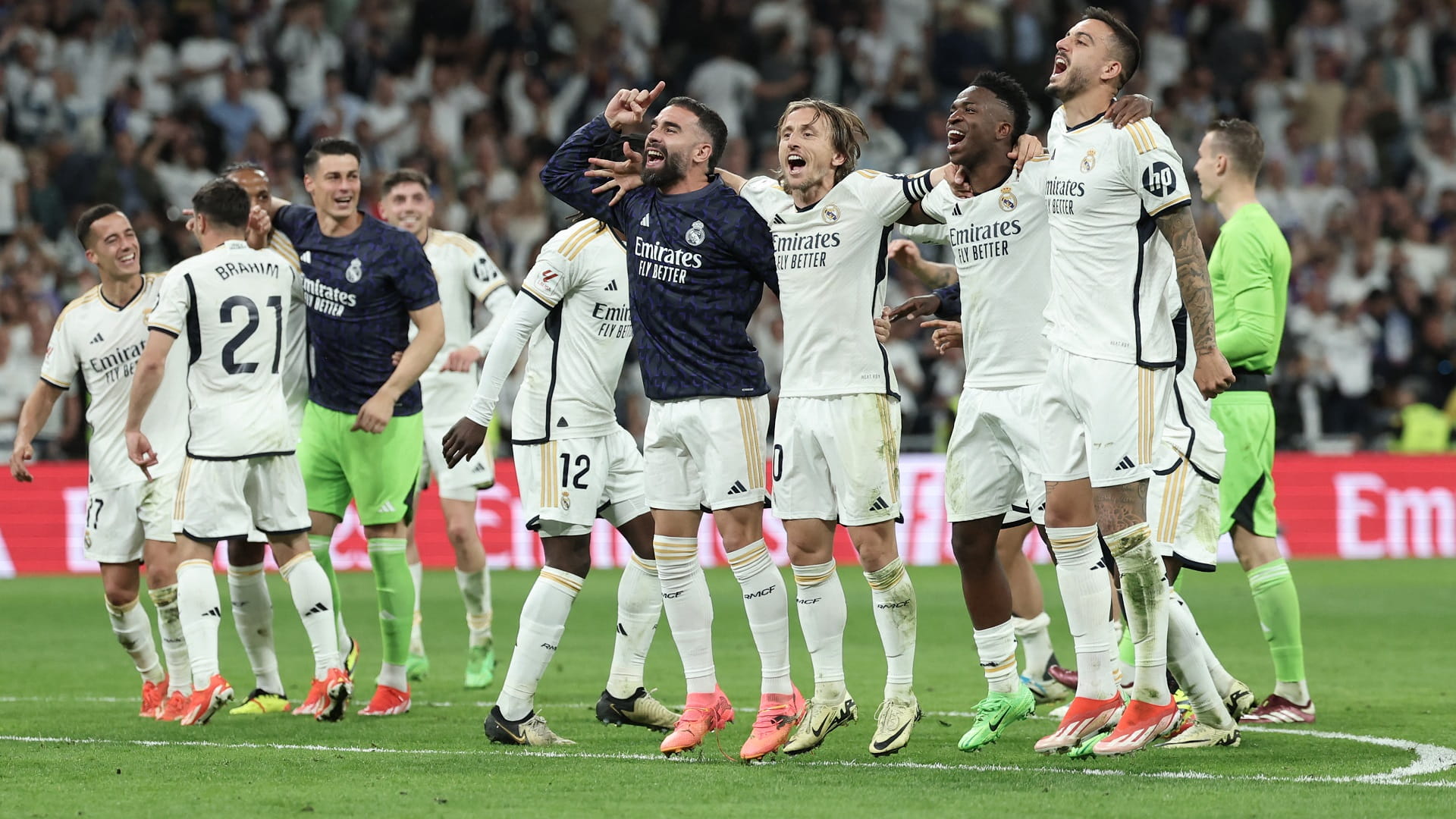 Image for the title: Bellingham brings Madrid to brink of title with Clasico winner 