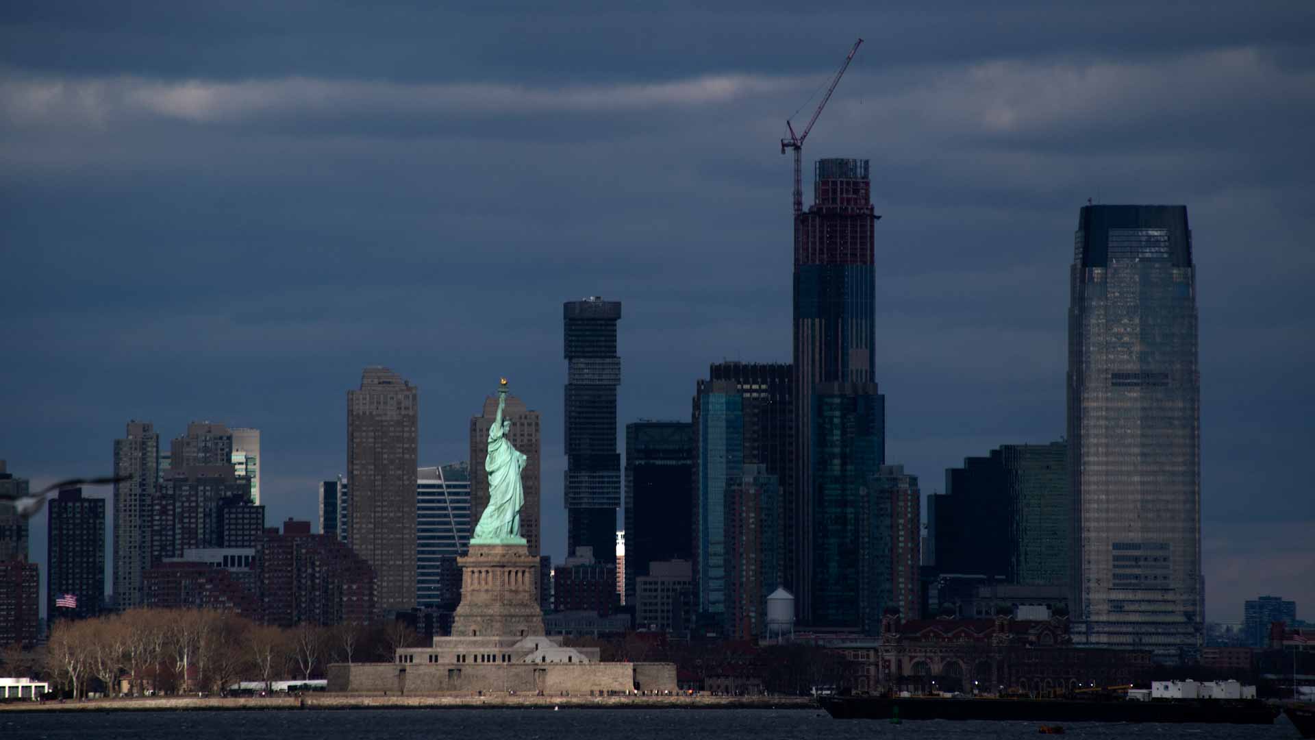 صورة بعنوان: الاتحاد للطيران تطلق طائرتها "إيرباص A380" إلى نيويورك 