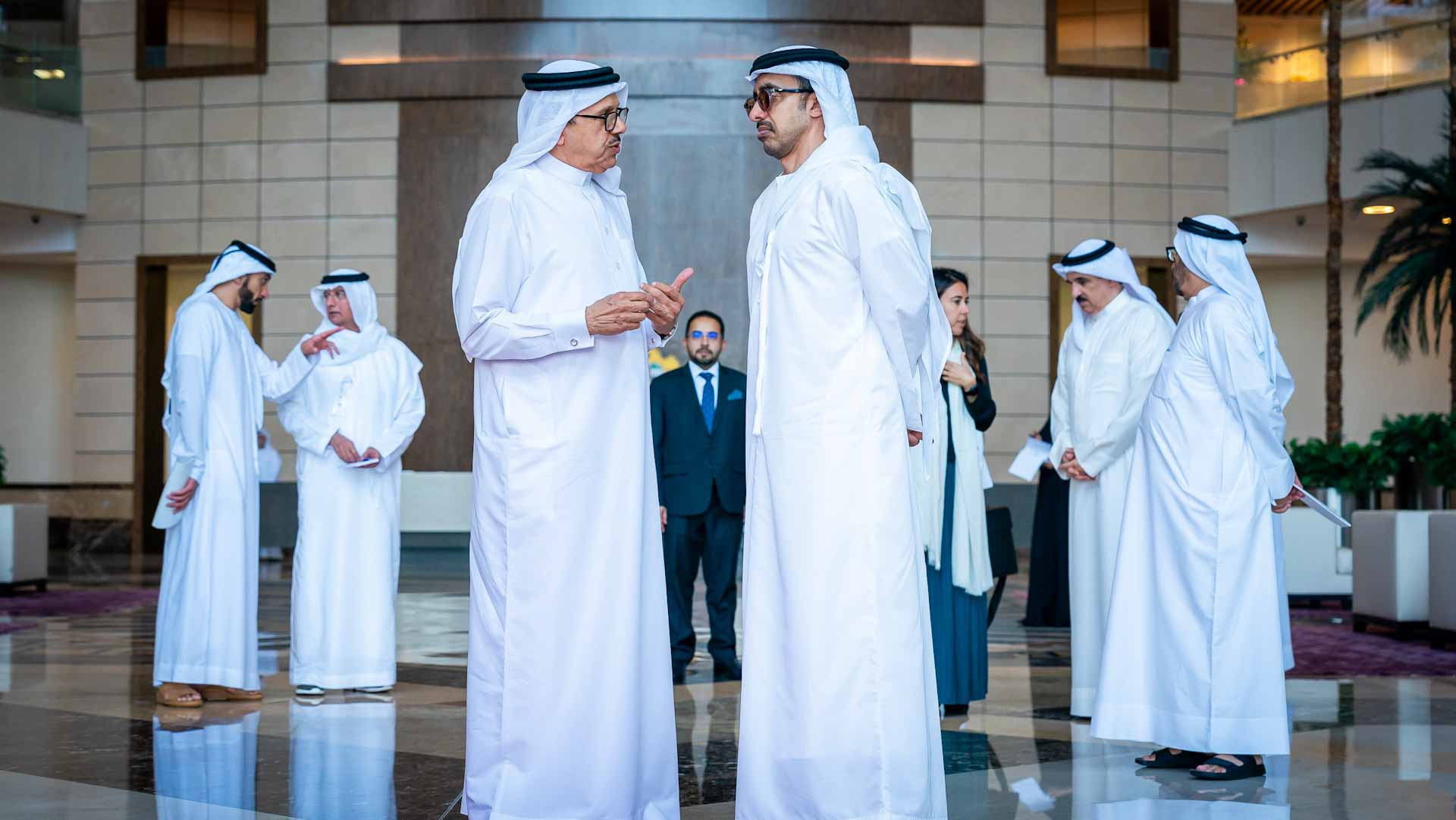 Image for the title: Abdullah bin Zayed receives Bahraini FM 