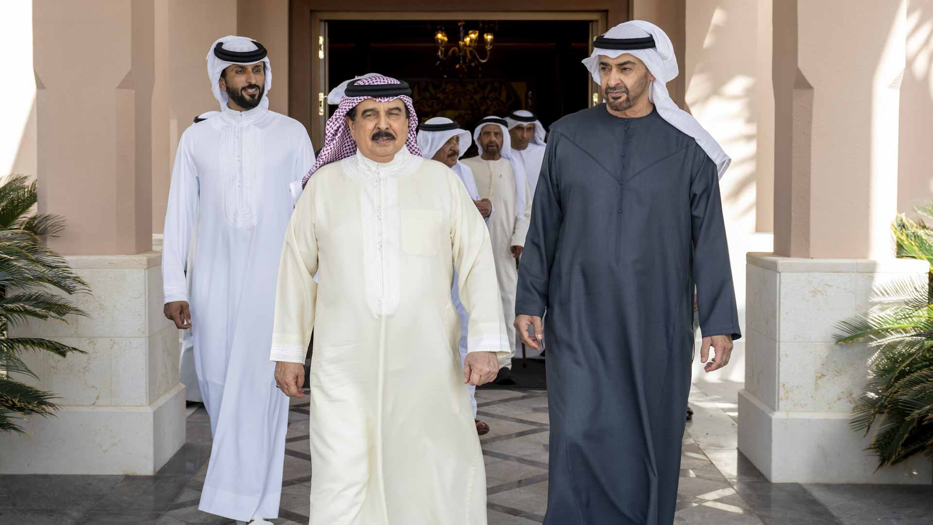 Image for the title: UAE President, King of Bahrain discuss fraternal relations 