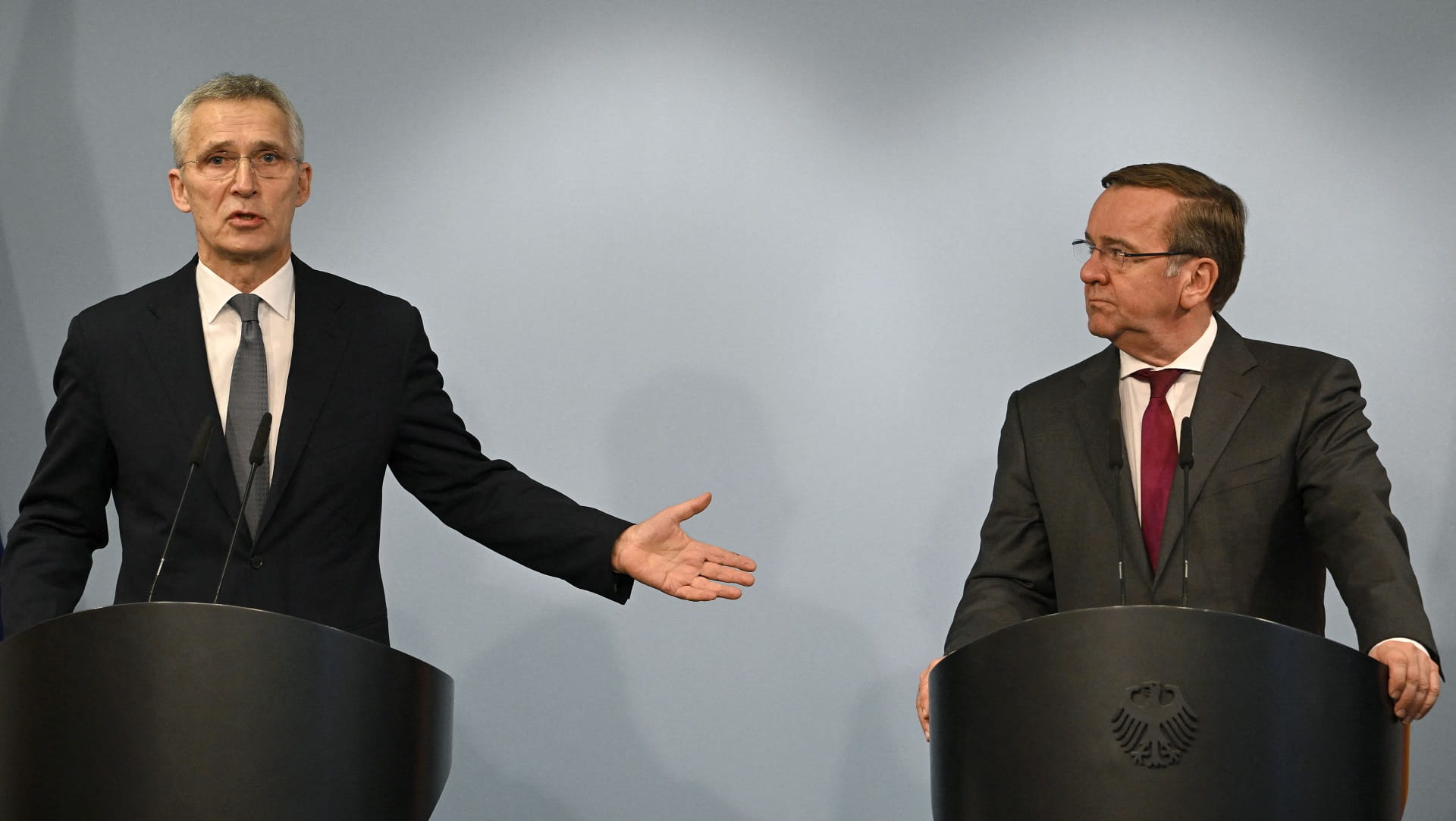 Image for the title: NATO chief: 'not too late for Ukraine' to beat Russia 