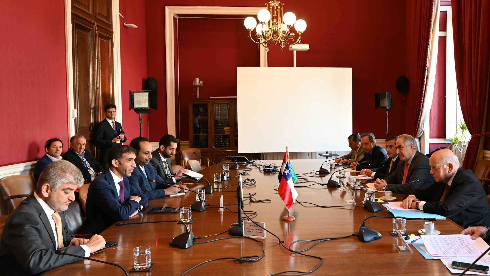 Image for the title: UAE and Chile successfully conclude CEPA negotiations 