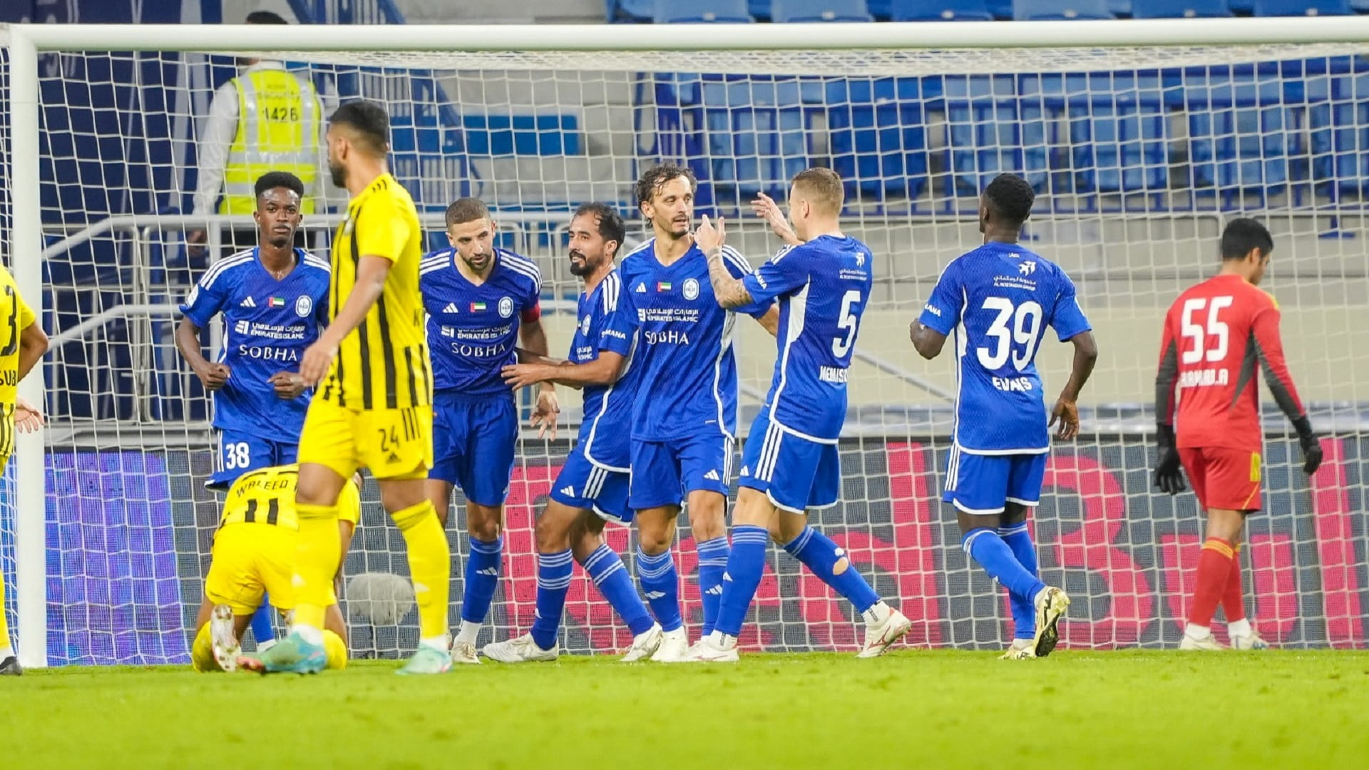 صورة بعنوان: التعادل الإيجابي يحسم لقاء النصر وكلباء في دوري أدنوك للمحترفين 