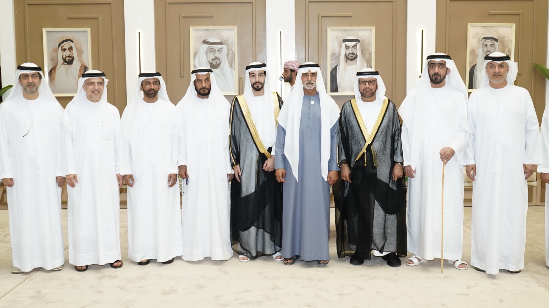 صورة بعنوان: نهيان بن مبارك يحضر أفراح الهاجري والحميري في العين 