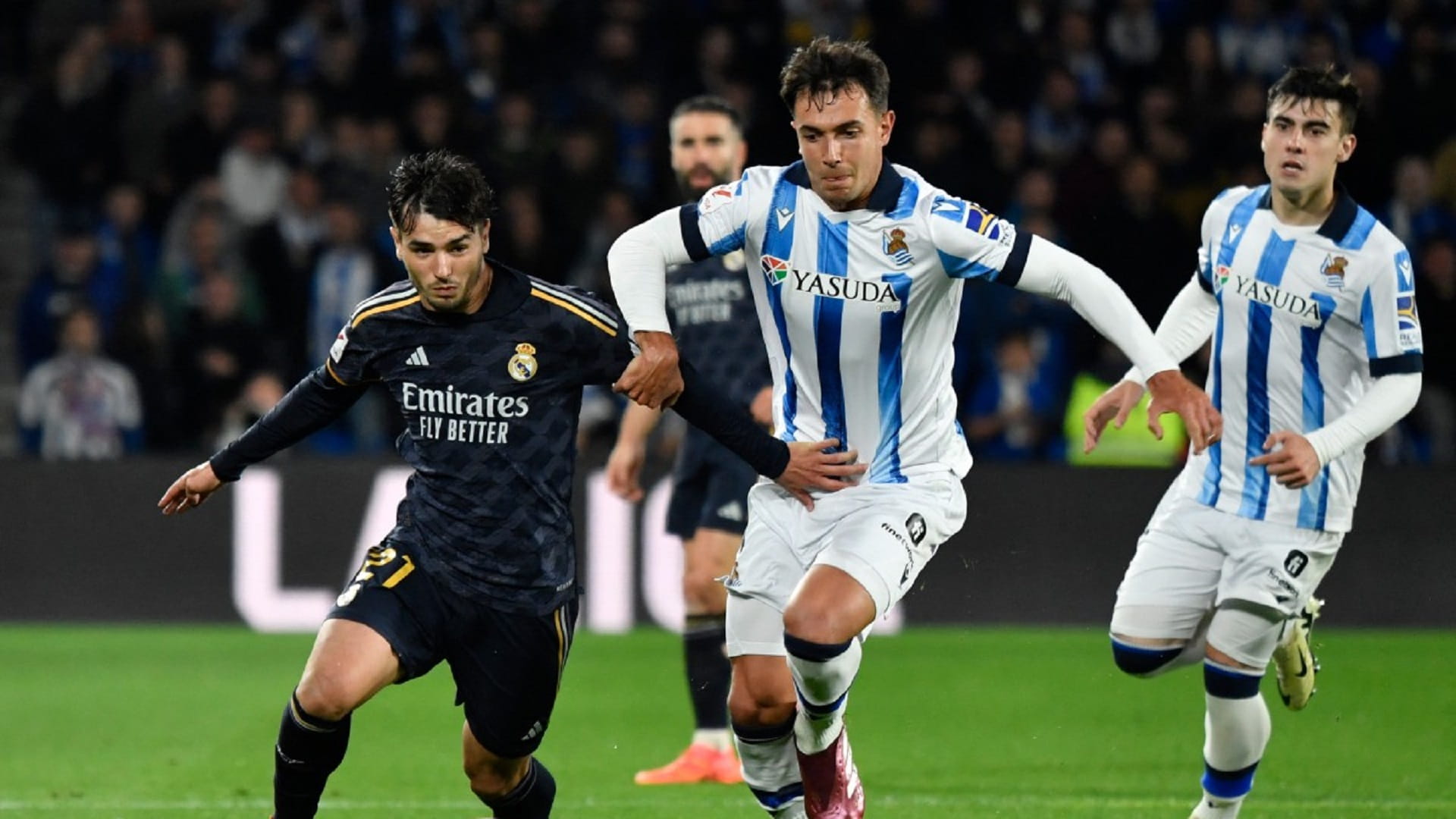 صورة بعنوان: ريال مدريد يقترب من التتويج بالدوري الإسباني 