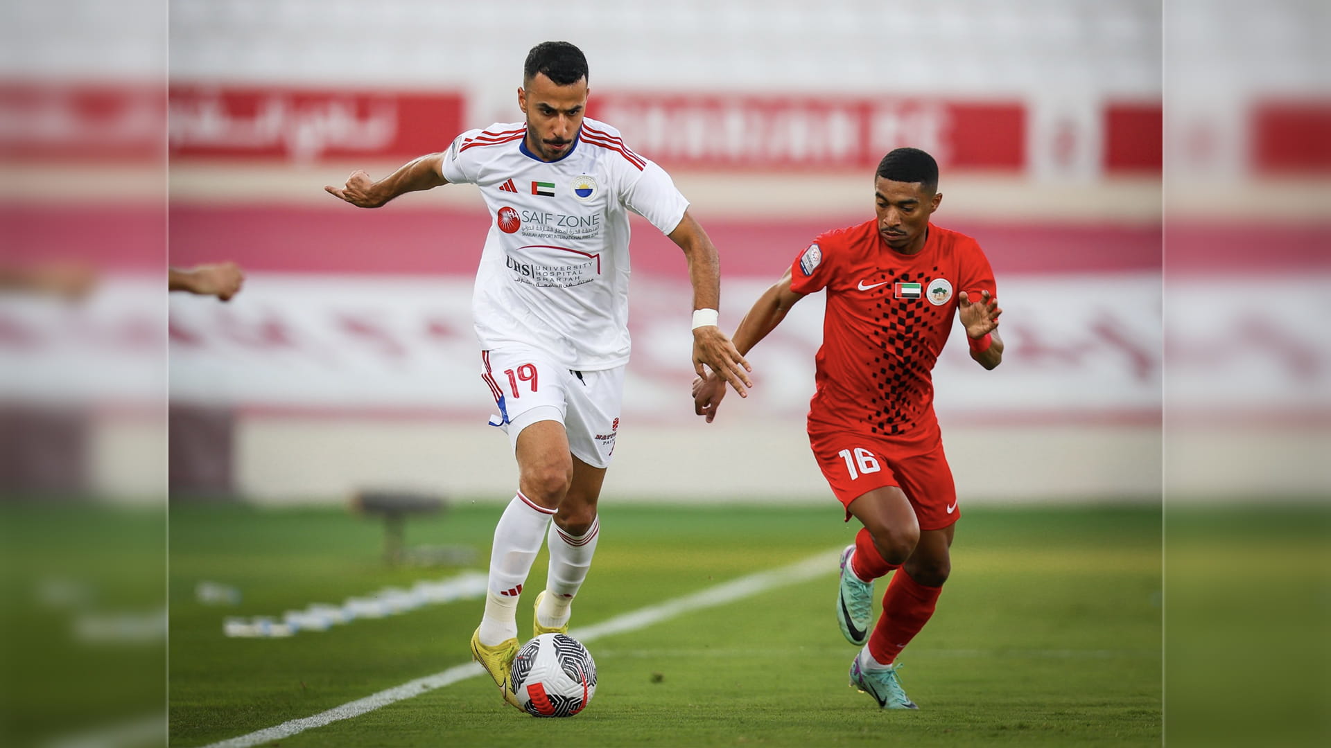 Image for the title: APL: A draw decides confrontation between Sharjah and Al Bataeh 