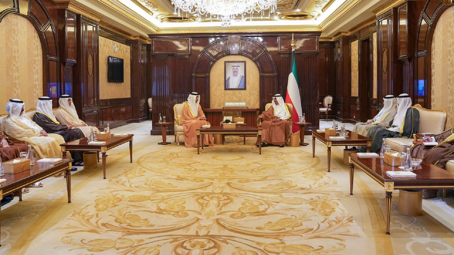 صورة بعنوان: رئيس الوزراء الكويتي والزيودي يبحثان الارتقاء بالعلاقات التجارية 