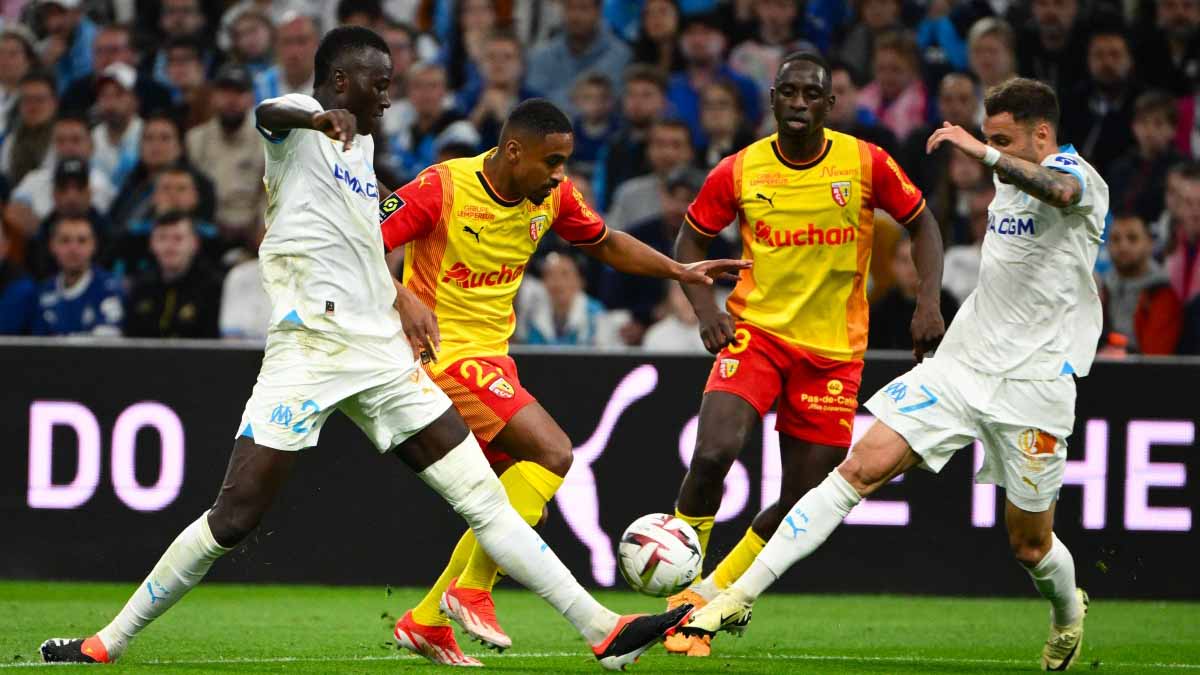 صورة بعنوان: مارسيليا يتخطى لنس في الدوري الفرنسي لكرة القدم  