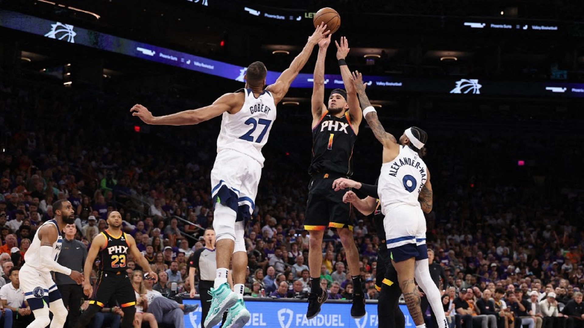 صورة بعنوان: مينيسوتا أول المتأهلين لنصف نهائي دوري السلة الأميركي 