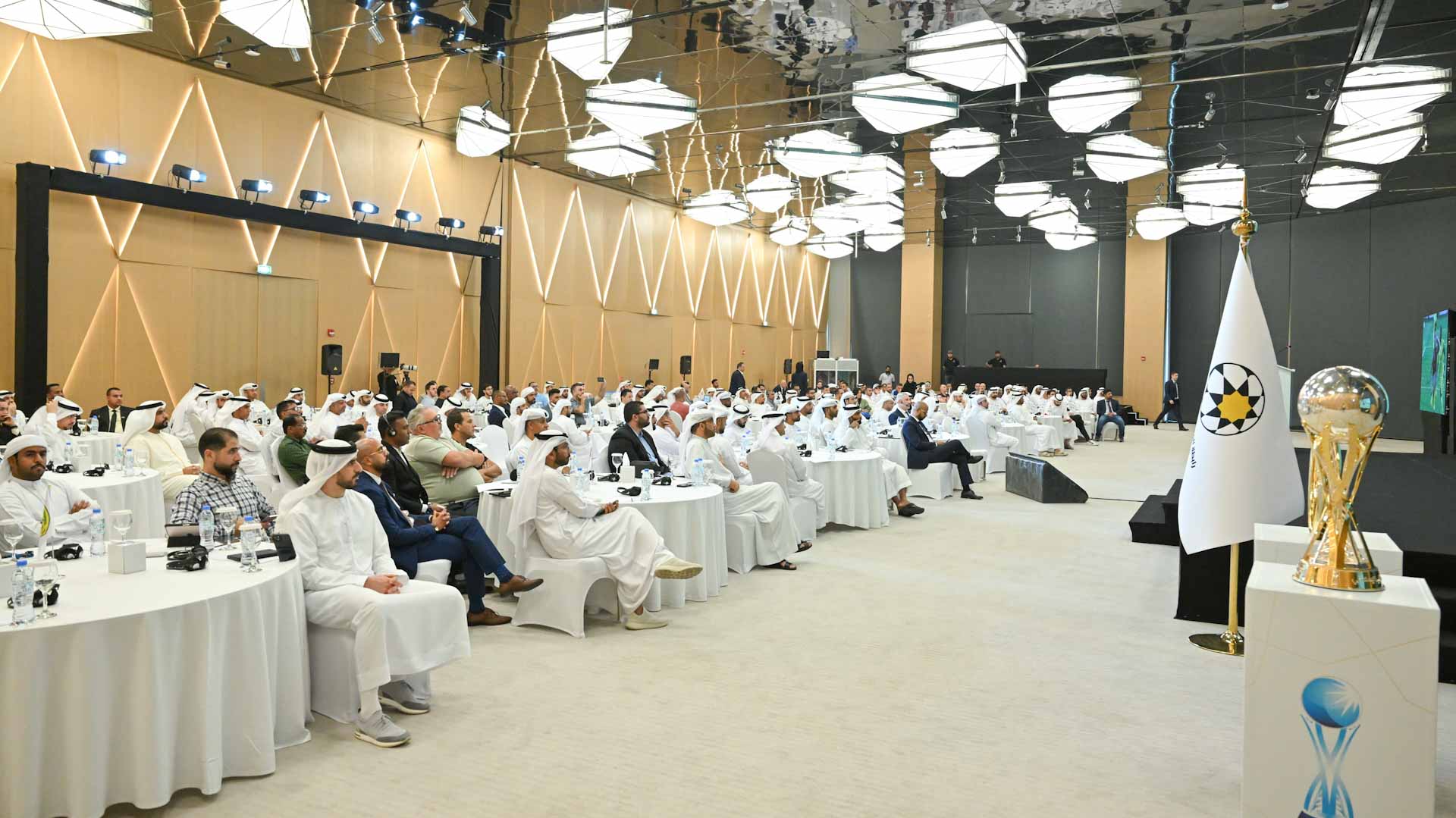 صورة بعنوان: رابطة المحترفين تستعرض إنجازات الموسم الماضي ومستجدات اللوائح 