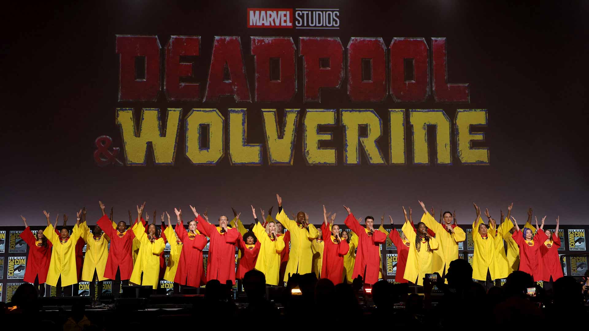 صورة بعنوان: "ديدبول أند وولفرين" يحافظ على صدارة شباك التذاكر في صالات أميركا  