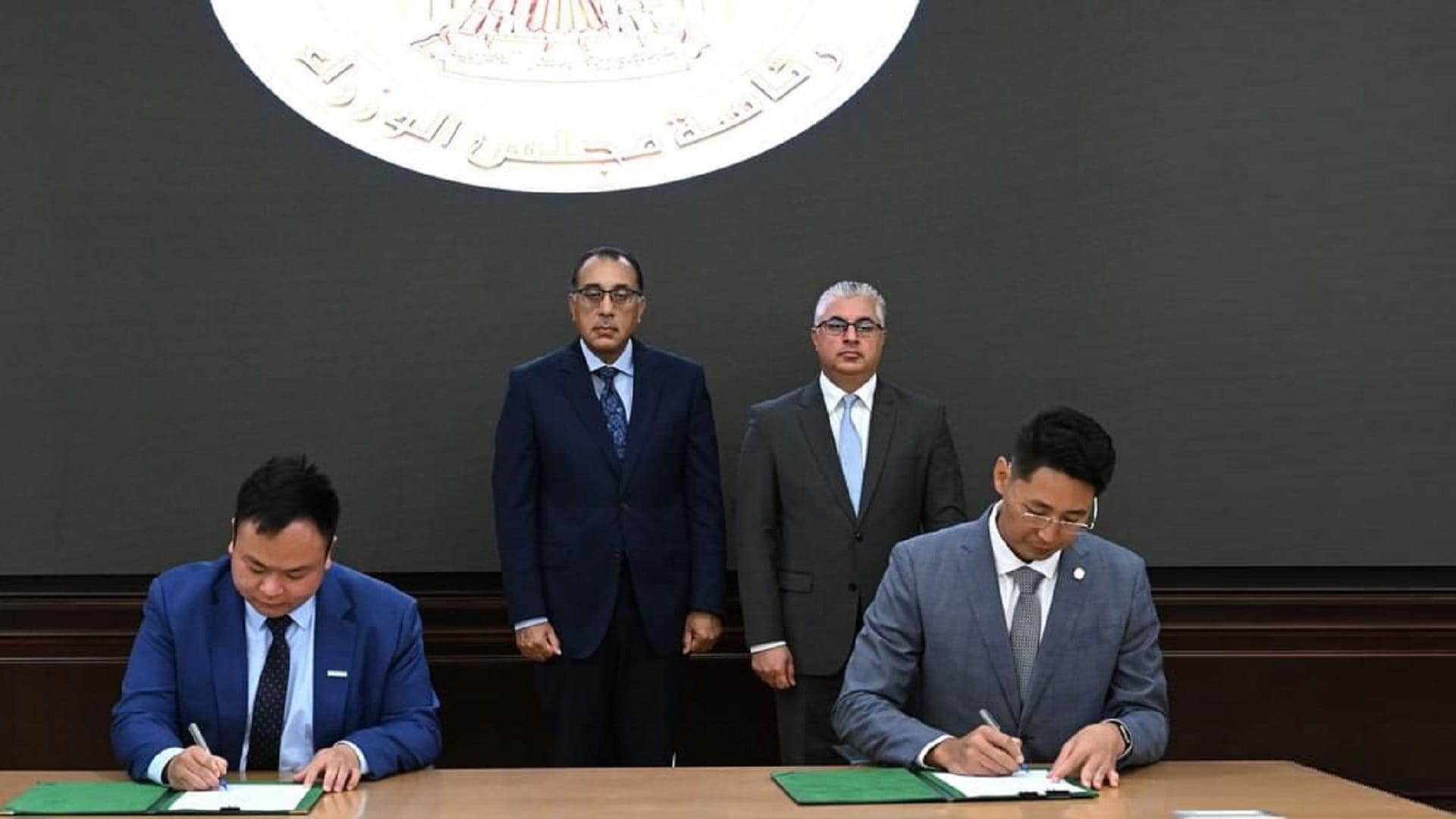 صورة بعنوان: شركة إماراتية وهايسنس مصر توقعان عقد مشروع لتصنيع منتجات كهربائية 