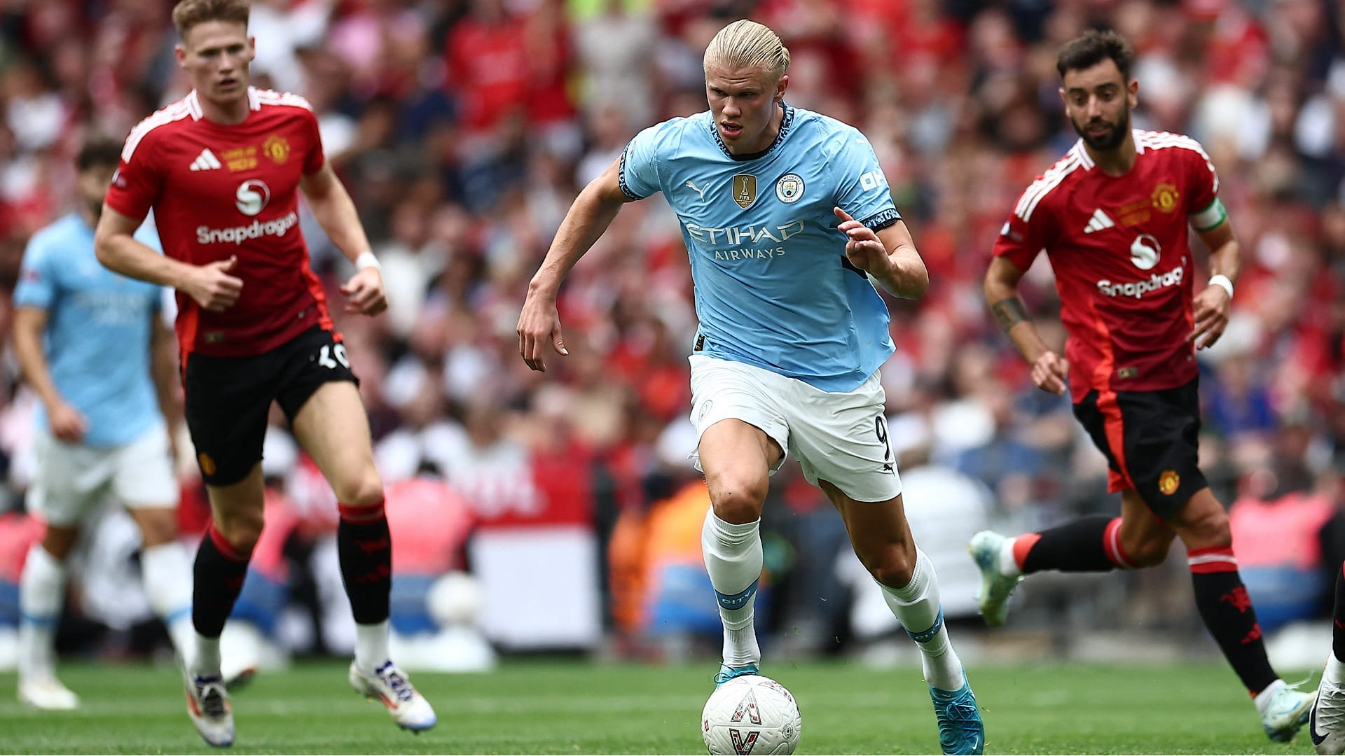 Image for the title: Man City beats Man United on penalties to win Community Shield 