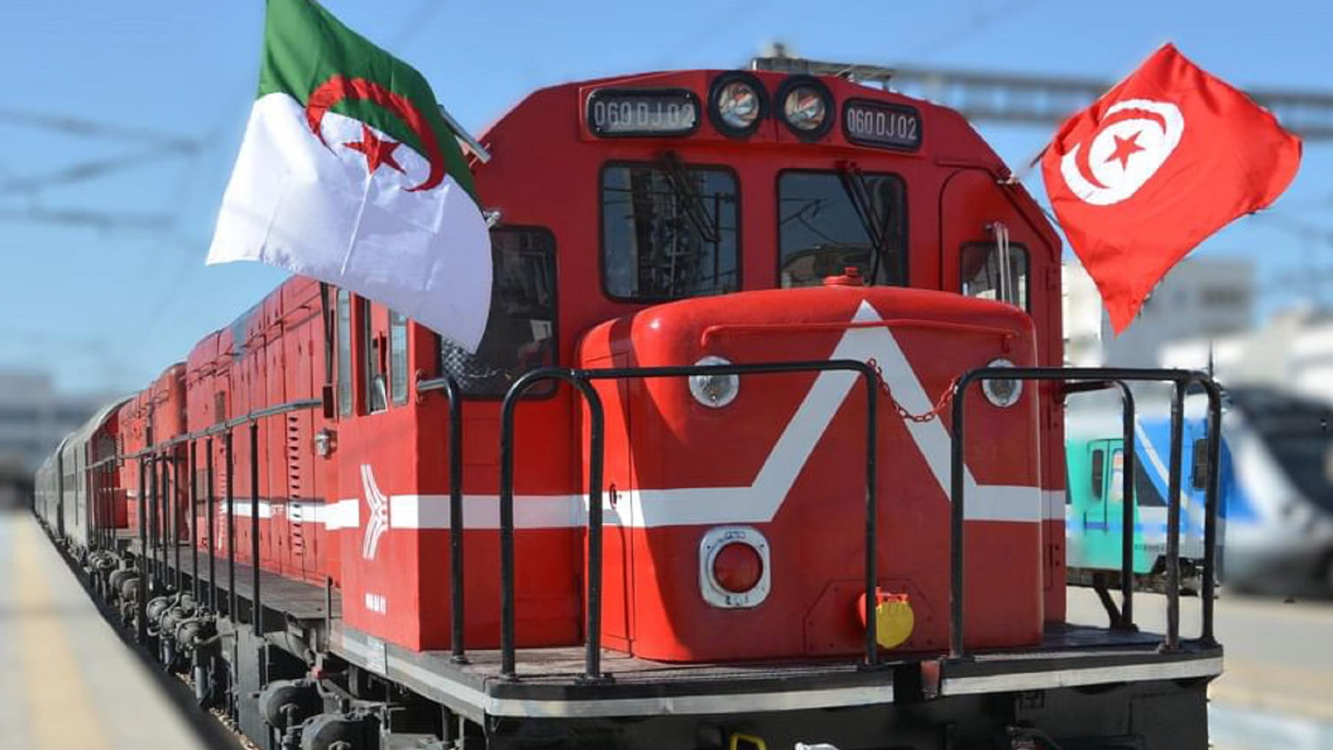 Image for the title: Algeria-Tunisia railway resumes after 30-year hiatus 