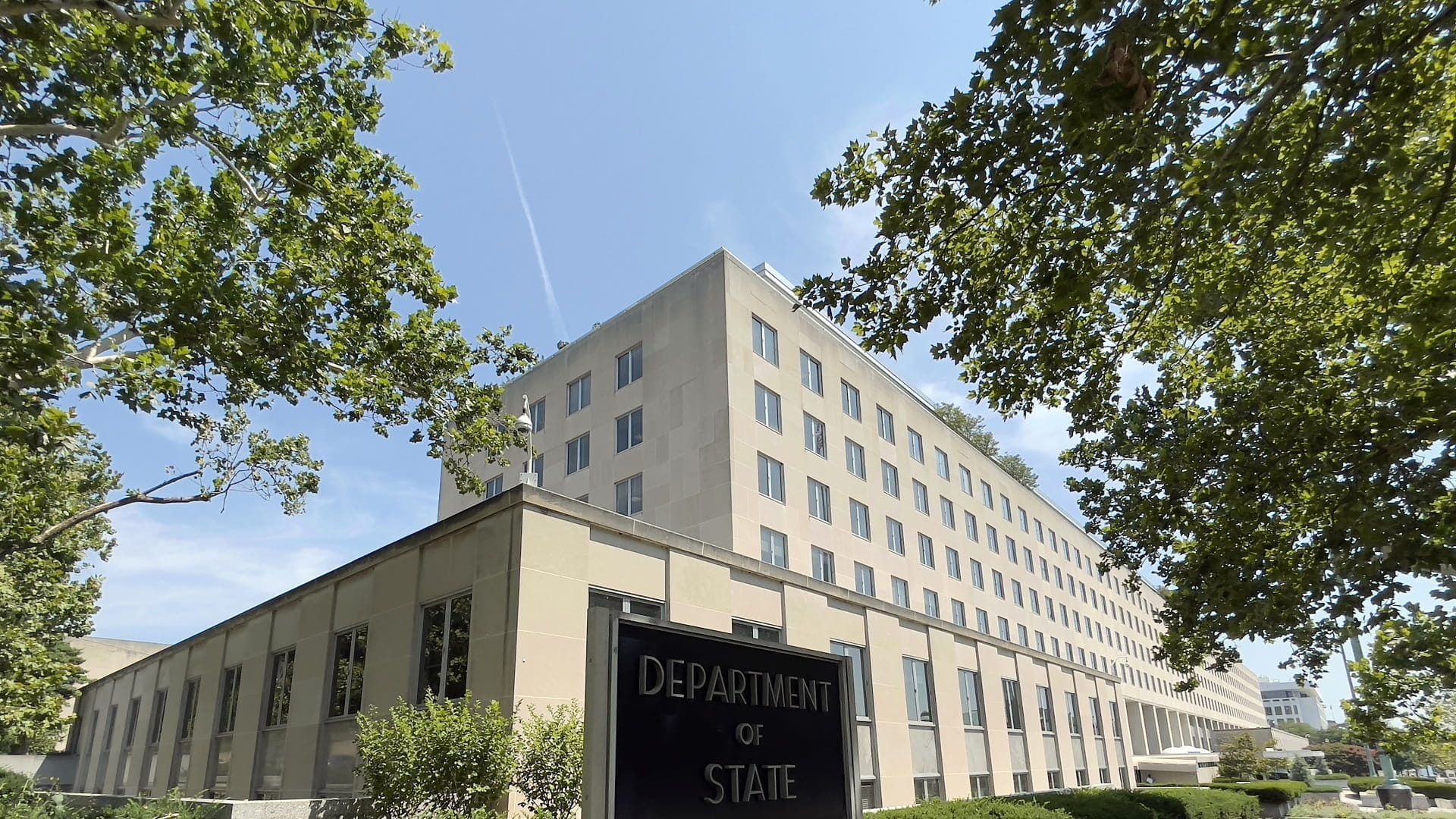 صورة بعنوان: الولايات المتحدة تحذر إيران من رد سريع وقوي إذا سلحت روسيا 