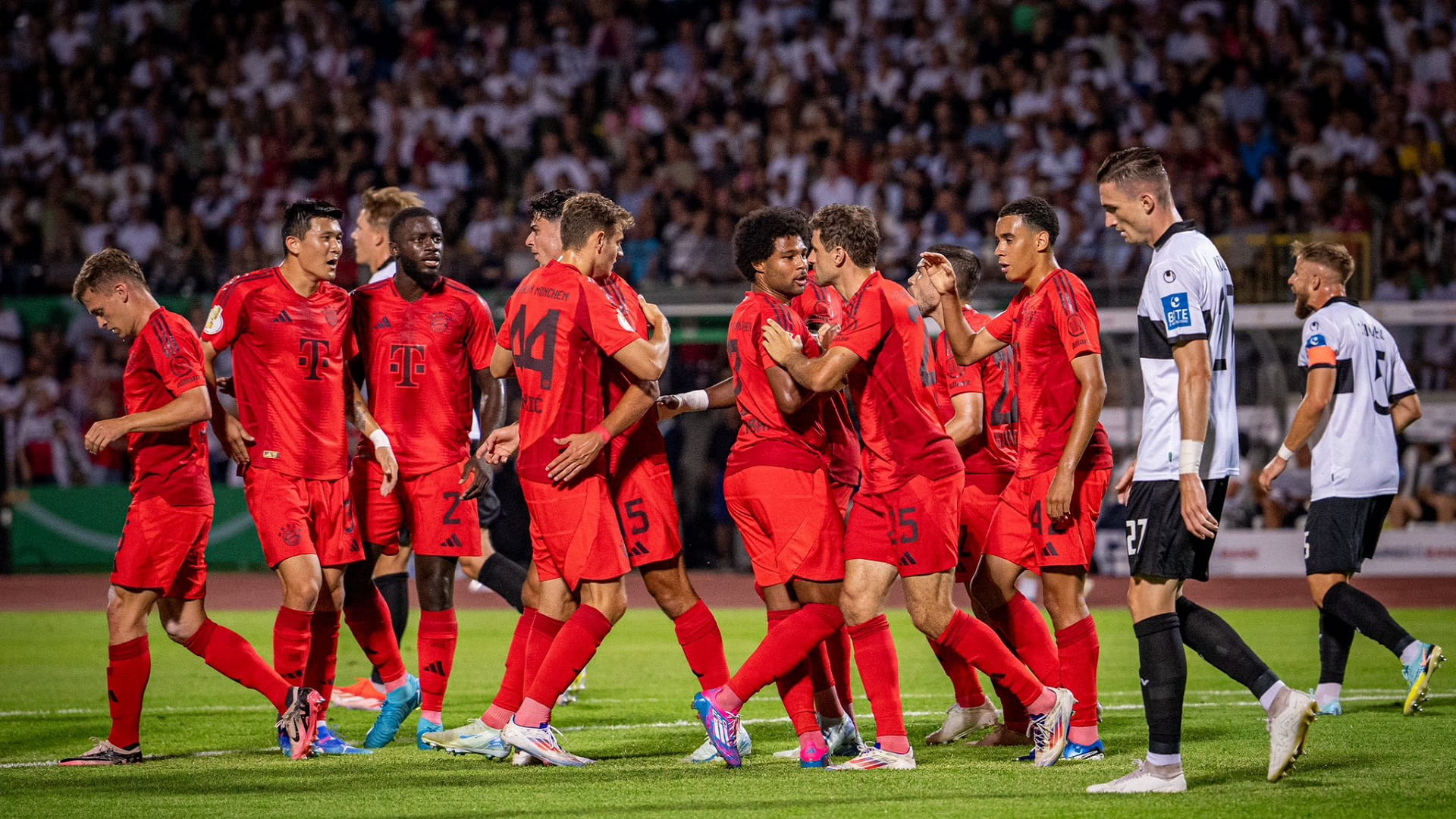 صورة بعنوان: بايرن ميونخ يتأهل للدور الثاني في بطولة كأس ألمانيا 