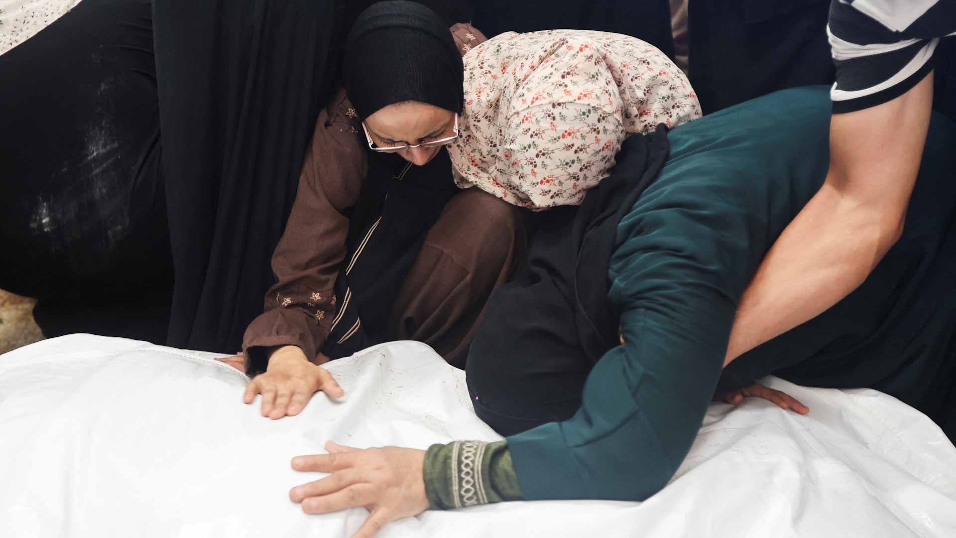 صورة بعنوان: ارتفاع ضحايا الهجوم الإسرائيلي على قطاع غزة إلى 40139 فلسطينياً 
