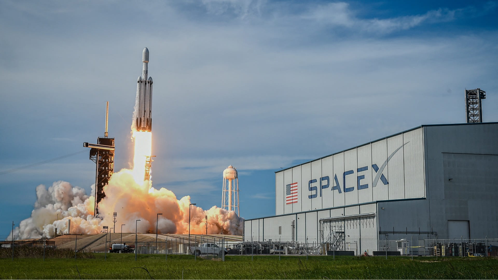 صورة بعنوان: "ناسا" تؤجل عودة رائدي فضاء إلى العام المقبل 