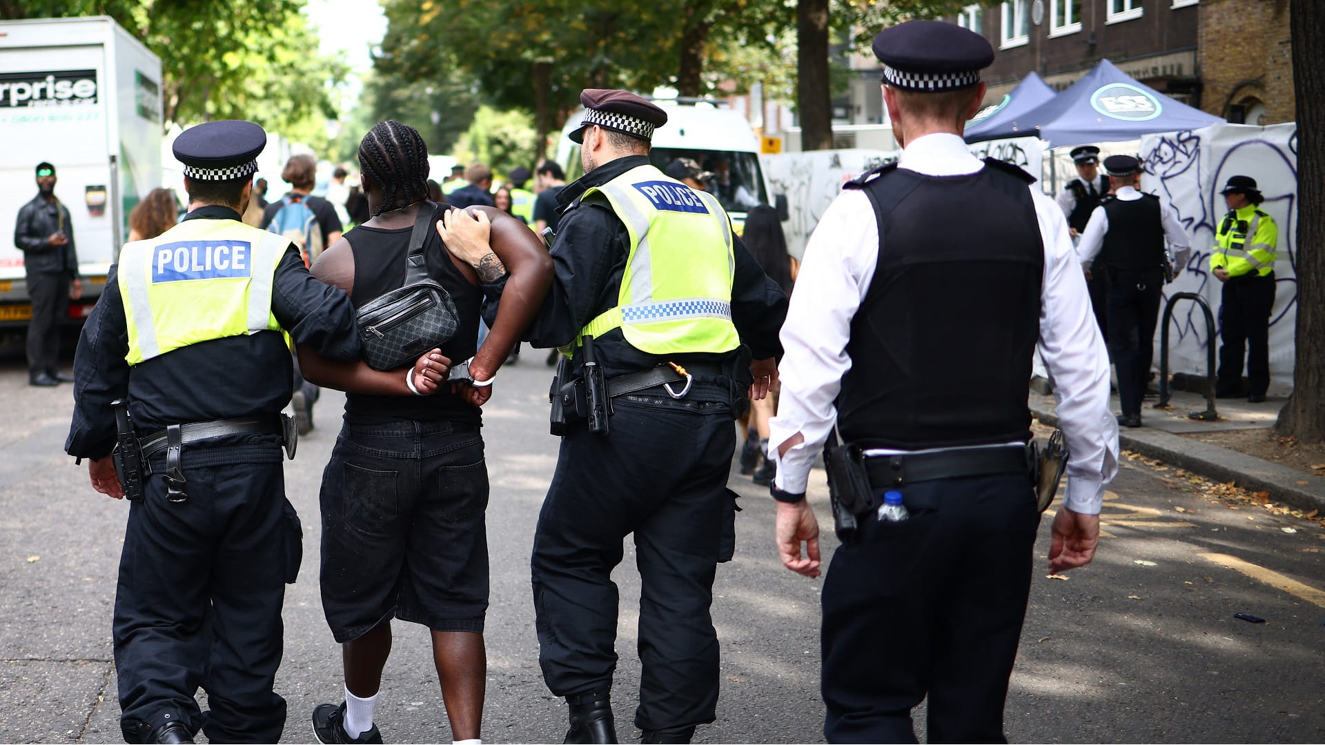 Image for the title: Eight stabbed, 334 arrested at Notting Hill Carnival 