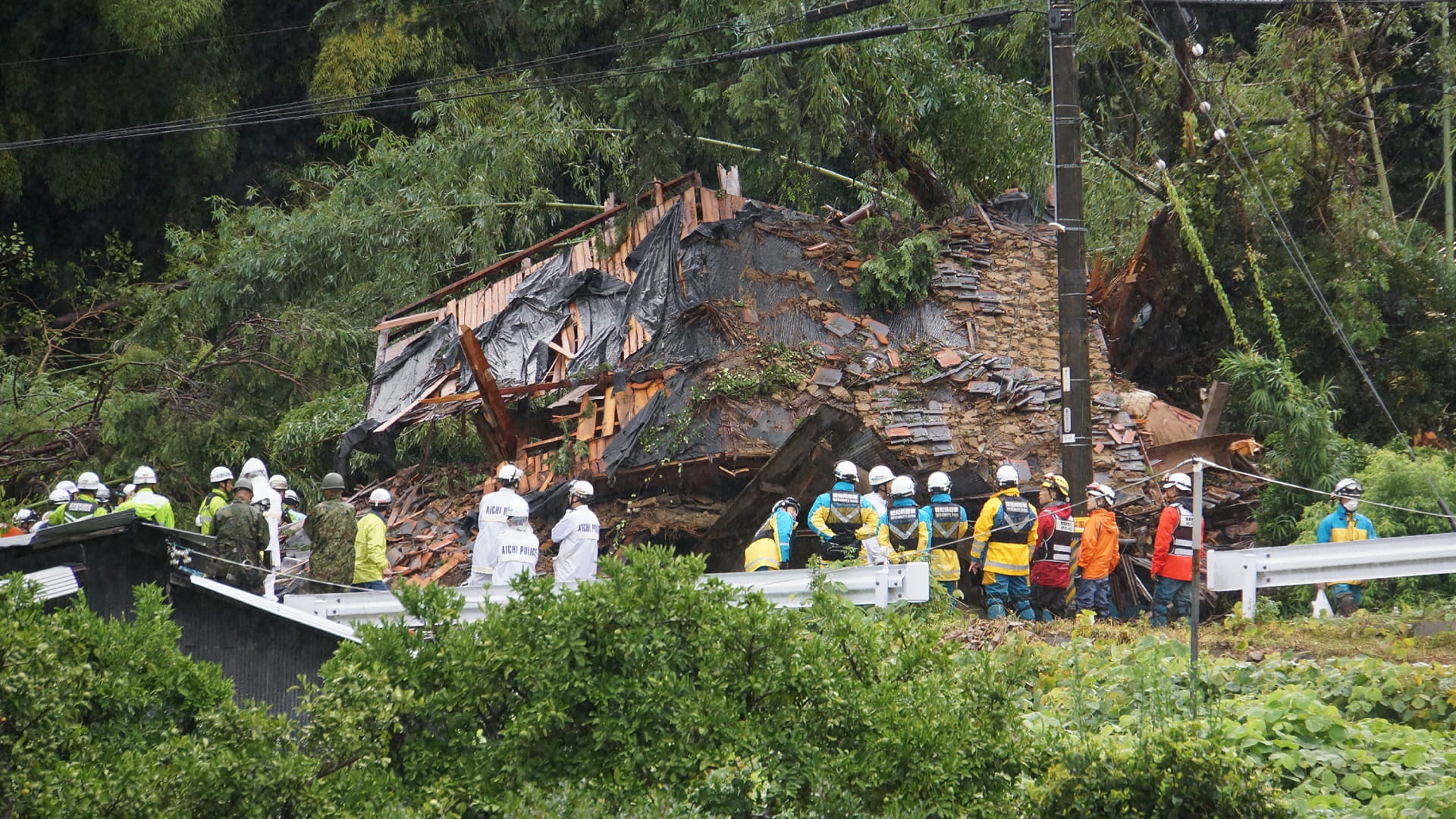 Three missing as 'extremely strong' typhoon nears Japan 