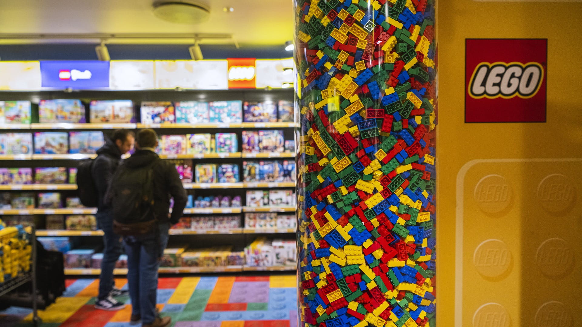 Image for the title: Lego profit rises as it gains market share 