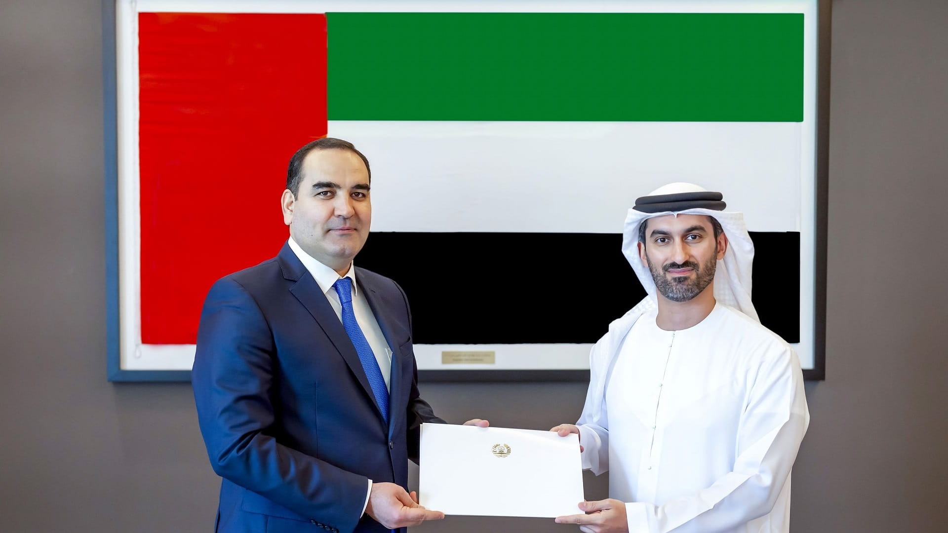 وزارة الخارجية تتسلم نسخة من أوراق اعتماد سفير طاجيكستان الجديد