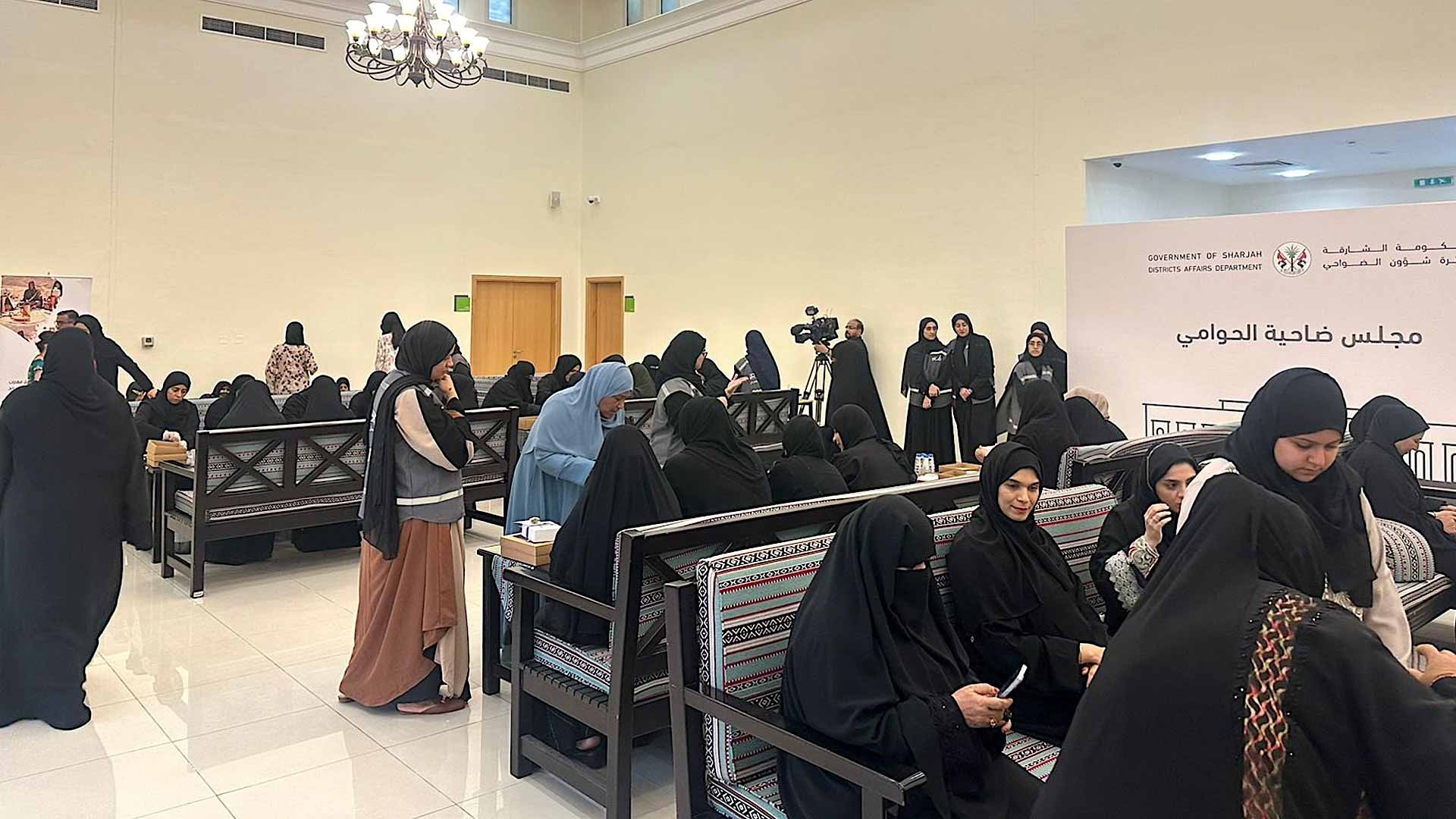 مجلس أولياء أمور طلبة خورفكان يحتفي بيوم المرأة الإماراتية 