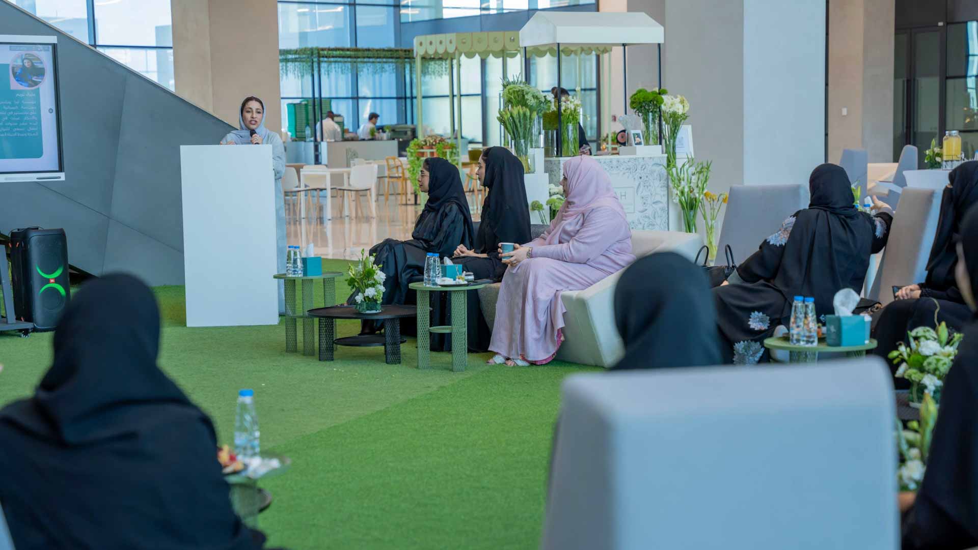 مجلس سيدات أعمال الشارقة يحتفي بـ "يوم المرأة الإماراتية" 