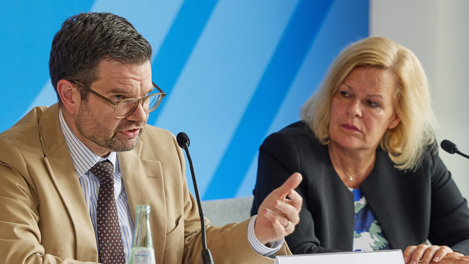 Germany announces tougher knife laws after deadly attack 